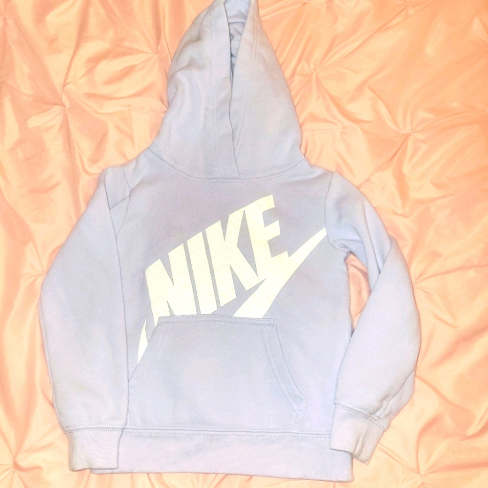 Nike pullover hoodie